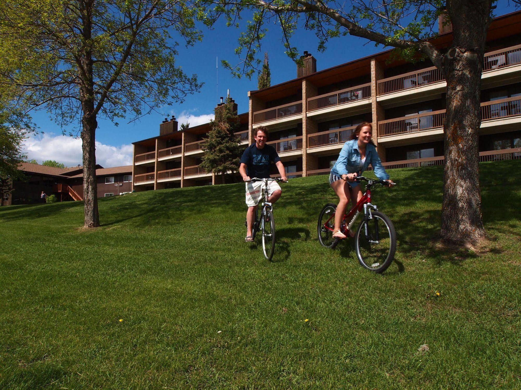 Elkhorn Resort, Spa, And Conference Centre Wasagaming Exterior foto
